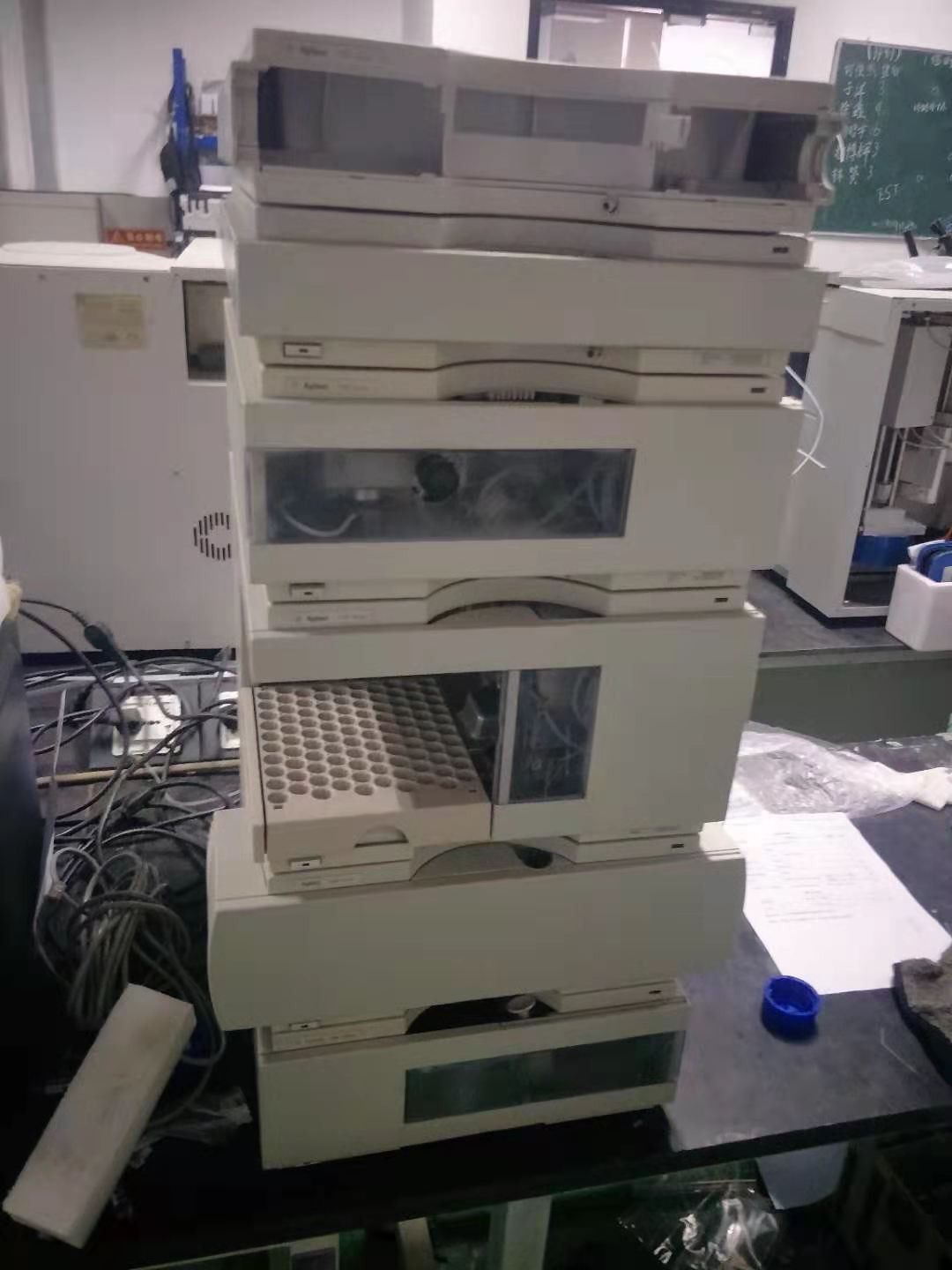 安捷伦液相色谱仪LC-1100图1