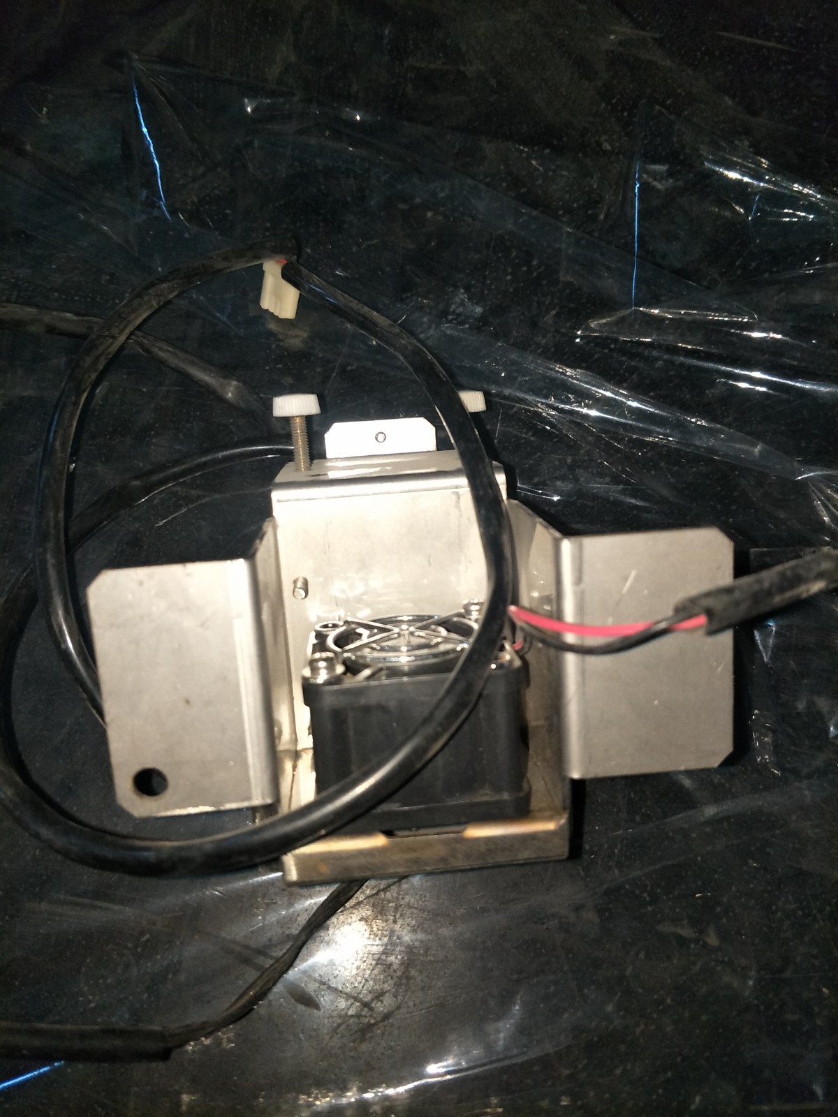 岛津2010进样口风扇图4