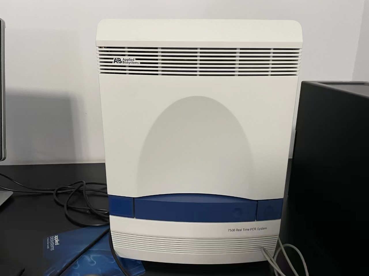 荧光定量PCR 仪图1