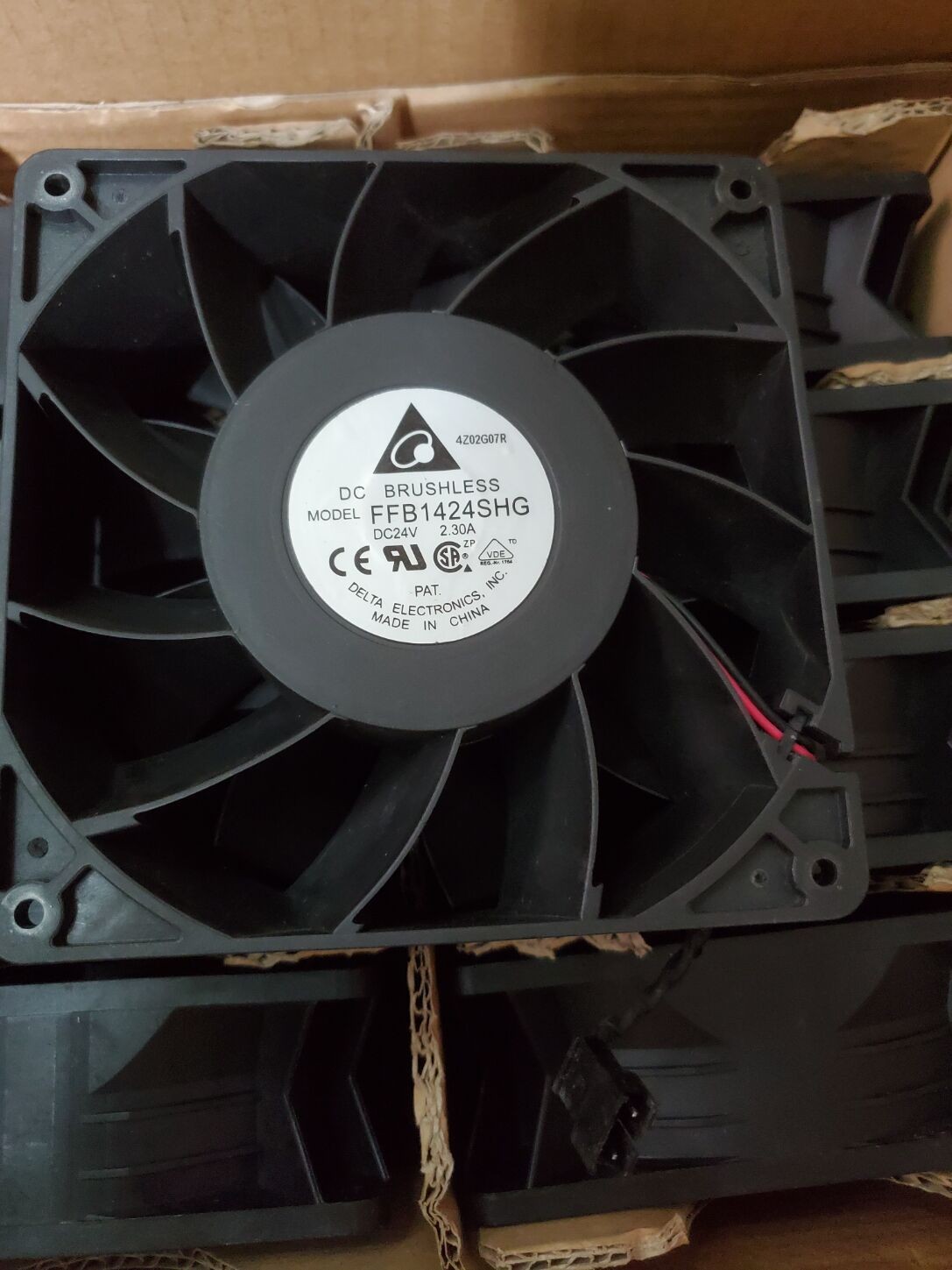原装台达双滚珠轴承服务器风扇FFB1424SHG图1